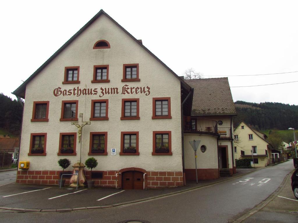 Отель Gasthaus Zum Kreuz Фрайбург Экстерьер фото